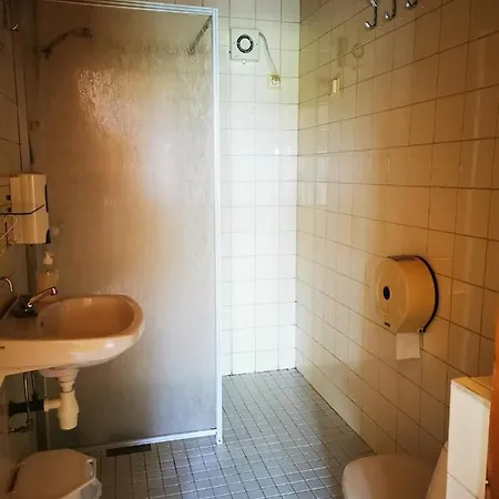 Min Aja *